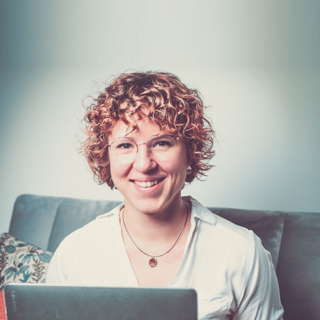 Jule Weigel ist studierte Wirtschaftspädagogin Jule Weigel ist Personalerin - sie kennt den gesamten Prozess vom Personalmarketing/Employer Branding bis hin zum Onboarding